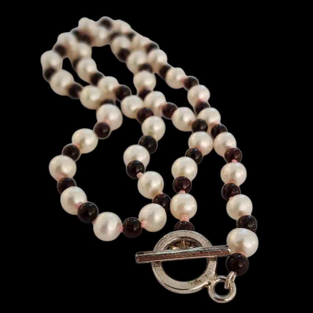 Necklace and bracelet genuine pearls 925 sterling silver garnet hand knotted